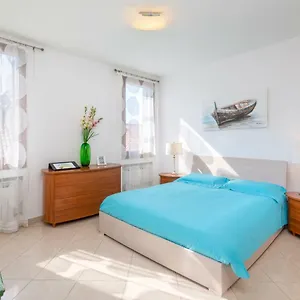 Convenient In Appartamento